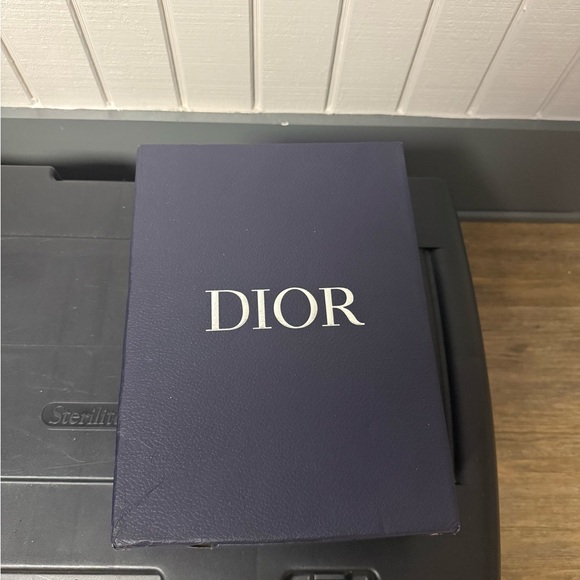 Dior B30